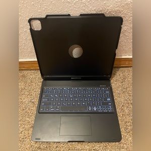 FACE IPad Pro iPad Pro OS 16.6-‎ 11x8” 21/22